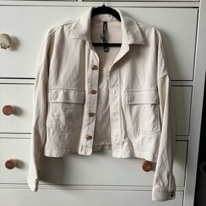 Cream Vuori Makenzie cropped button-up jacket XS long sleeve top